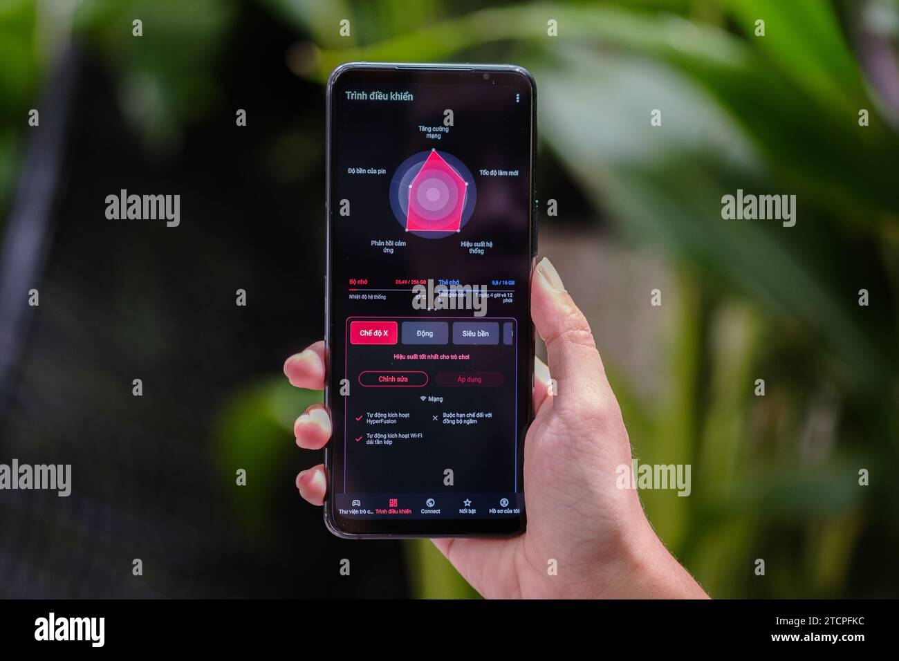HCMC, VN - Rog Phone 5 pour usage éditorial Banque D'Images