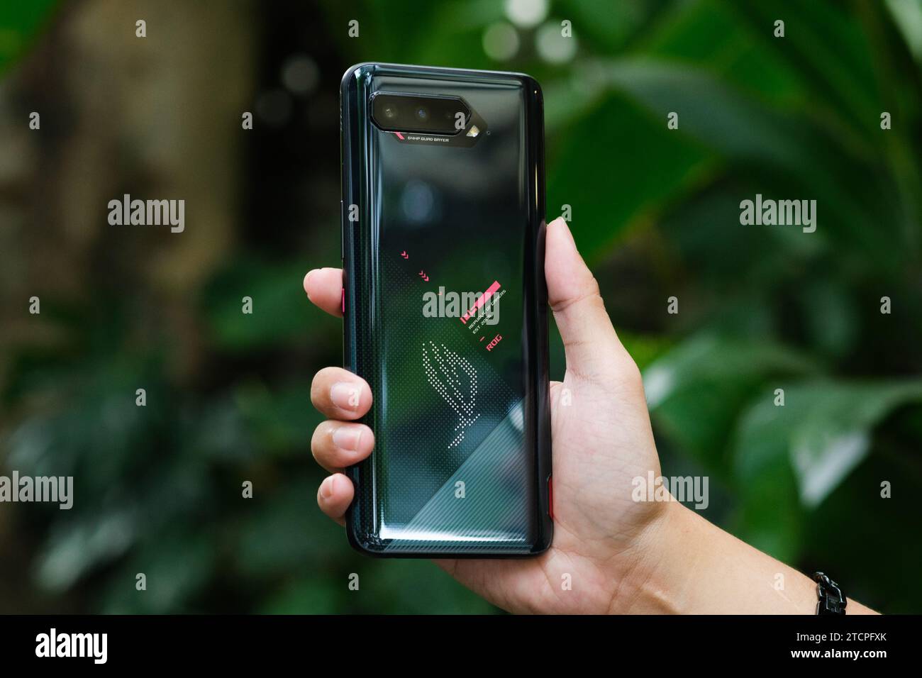 HCMC, VN - Rog Phone 5 pour usage éditorial Banque D'Images