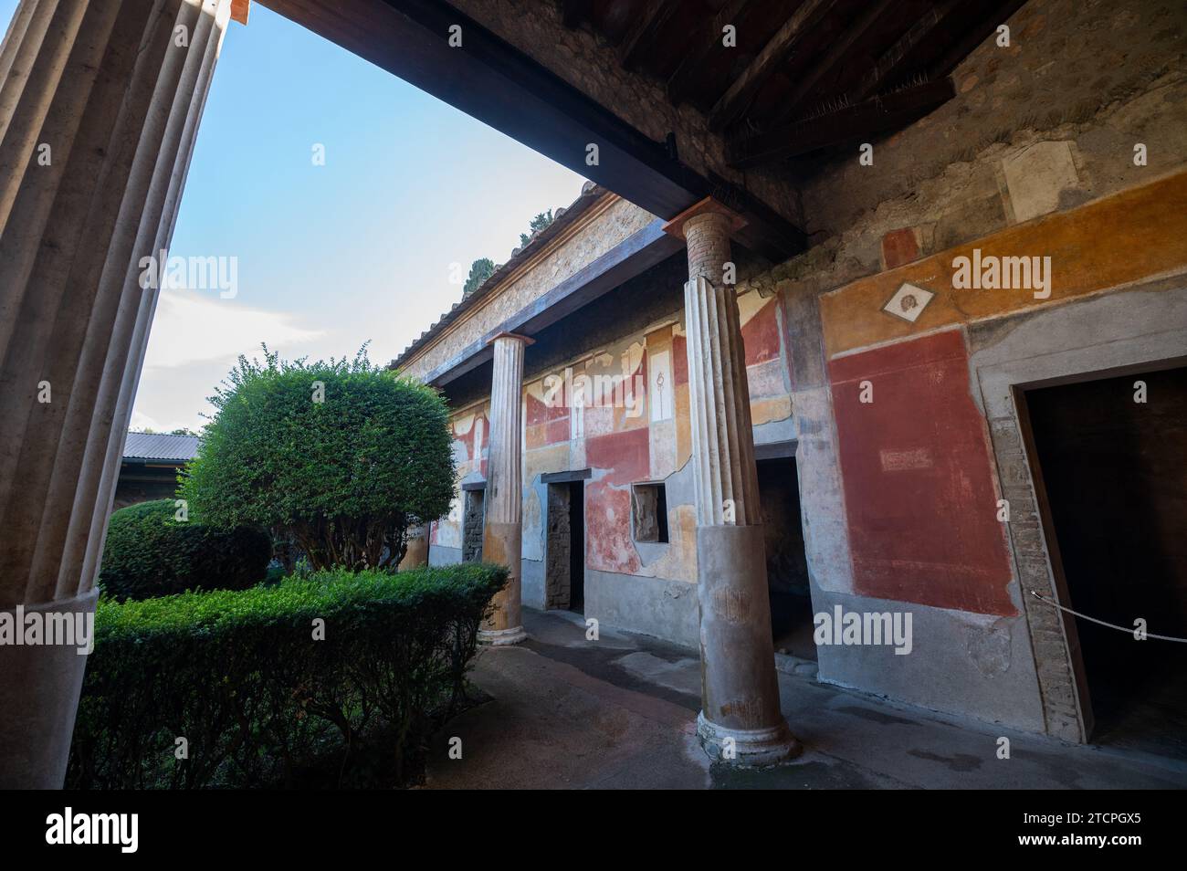 Pompéi, Italie : 2023 novembre 16 : Maisons anciennes dans l'ancienne Pompéi (site du patrimoine mondial de l'UNESCO). En novembre 2023. Banque D'Images