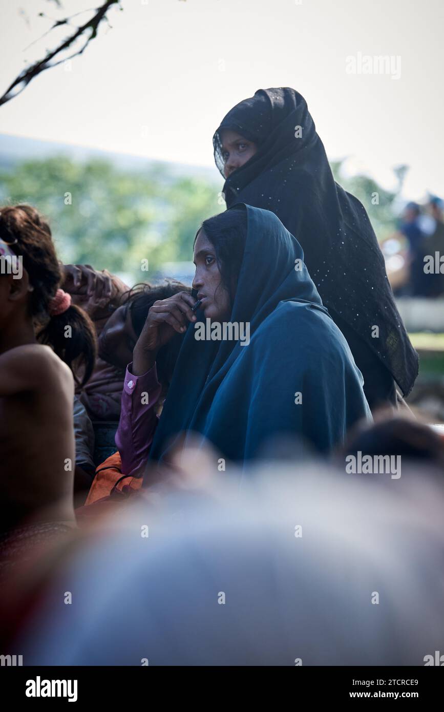 Banda Aceh, Indonésie - 11 décembre 2023 : réfugiés Rohingyas du Myanmar bloqués sur la côte d'aceh, en Indonésie Banque D'Images