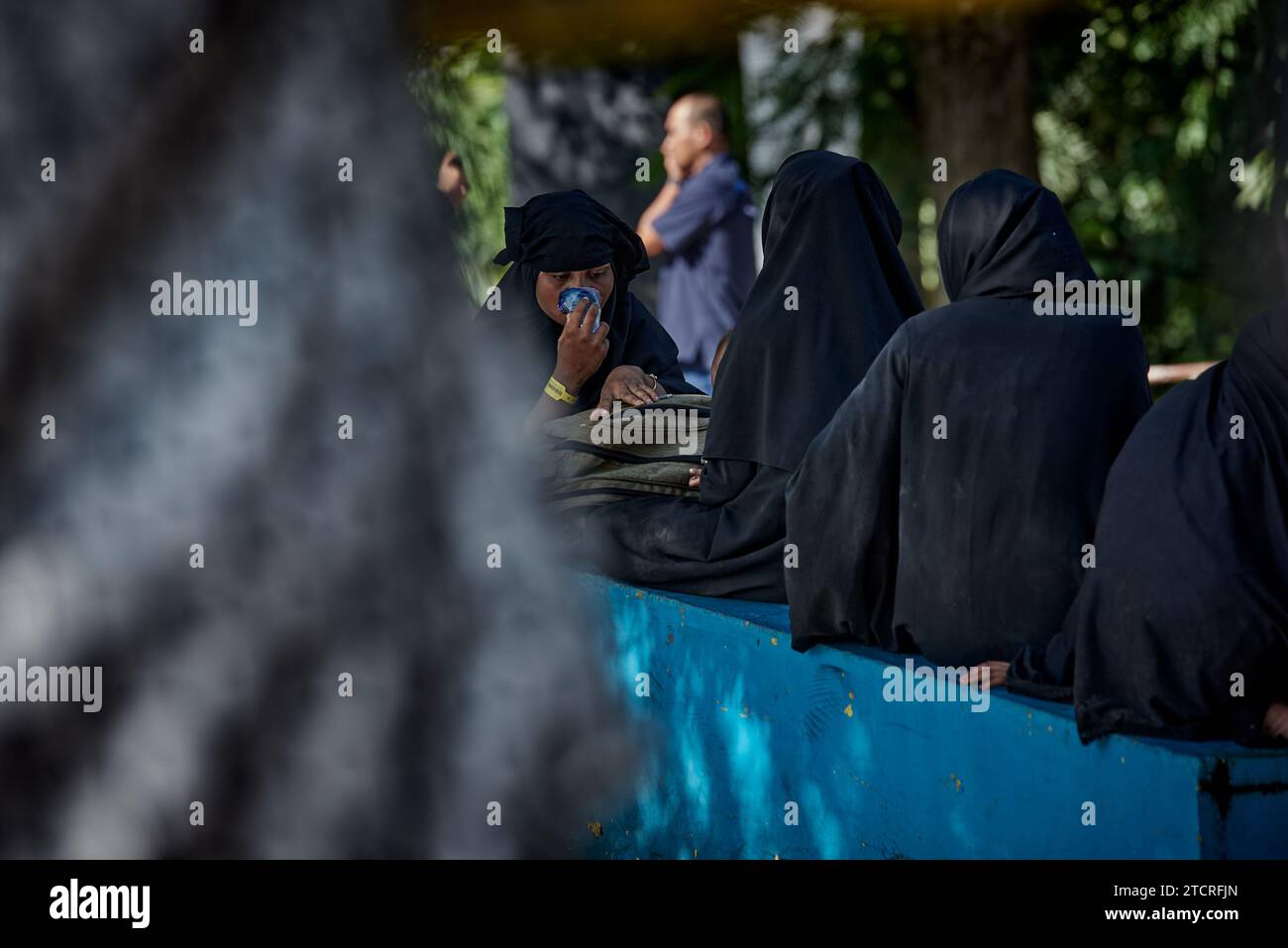 Banda Aceh, Indonésie - 11 décembre 2023 : réfugiés Rohingyas du Myanmar bloqués sur la côte d'aceh, en Indonésie Banque D'Images