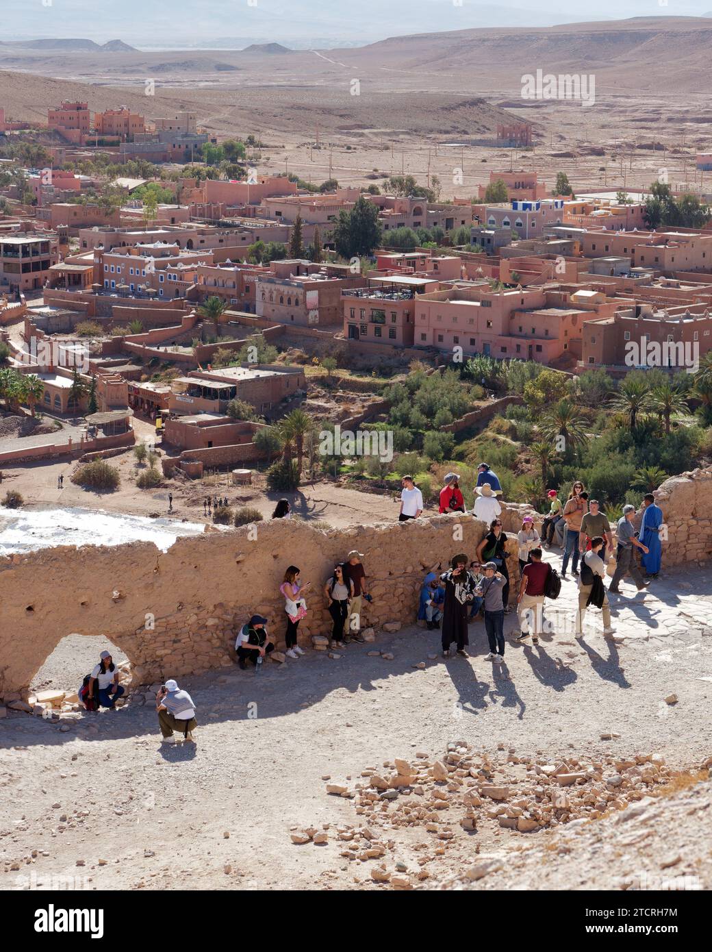 Ait Benhaddou, village classé au patrimoine mondial de l'UNESCO avec briques de boue ou architecture en terre cuite, lieu de tournage et route historique des caravanes. 13 décembre 2023 Banque D'Images