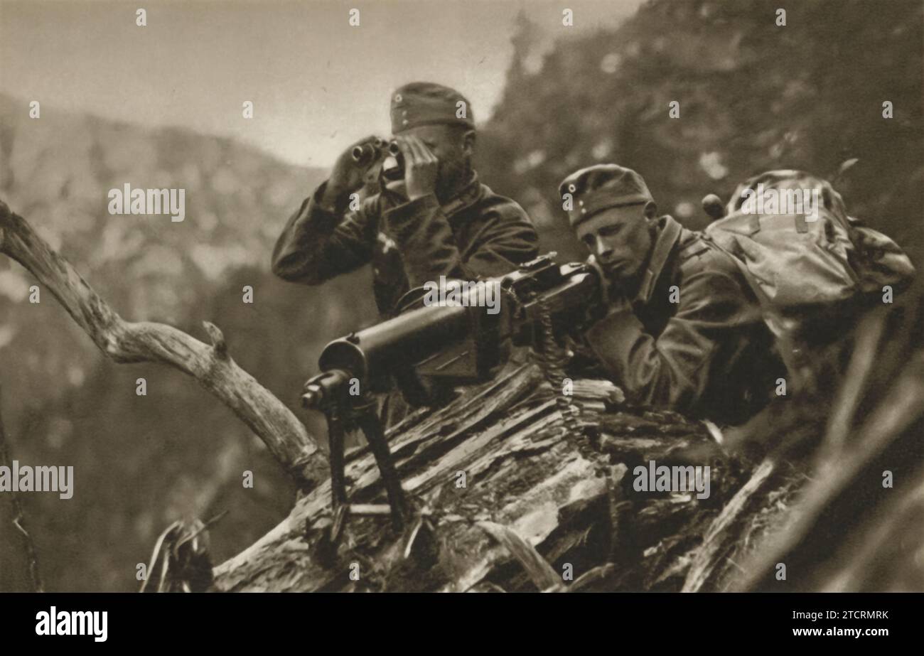 Soldat Raggio Complete Machine Combat sur poste Banque de photographies et d’images à haute résolution ...