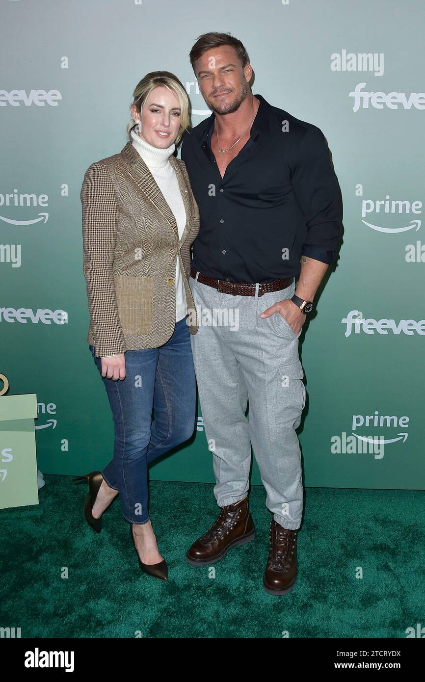 Alan Ritchson mit Ehefrau Catherine Ritchson BEI der Amazon Freevee und ...