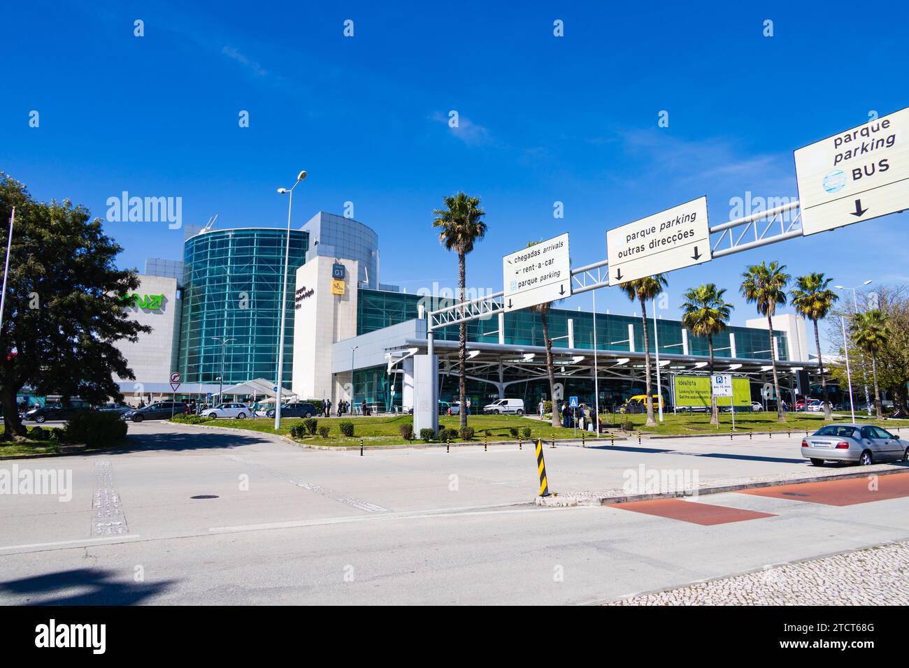 Terminal 1, aéroport de Lisbonne, Aeroporto Humberto Delgado Lisboa. Lisbonne, Portugal Banque D'Images
