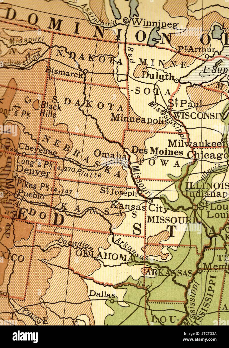 Une carte géographique vintage/antique en sépia des États-Unis montrant les États centraux. Banque D'Images