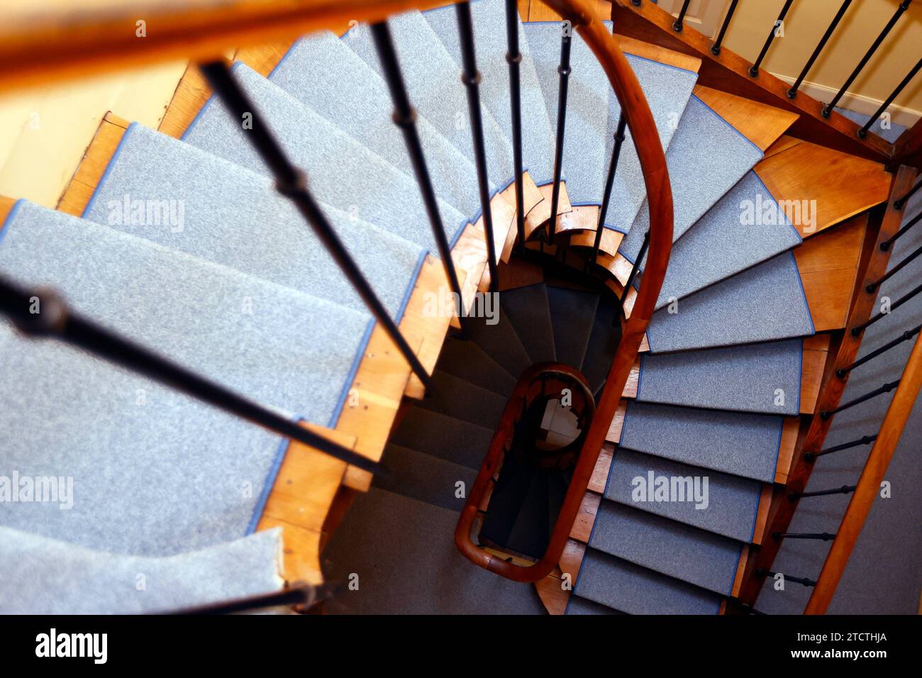 Vieil escalier dans la maison. Banque D'Images