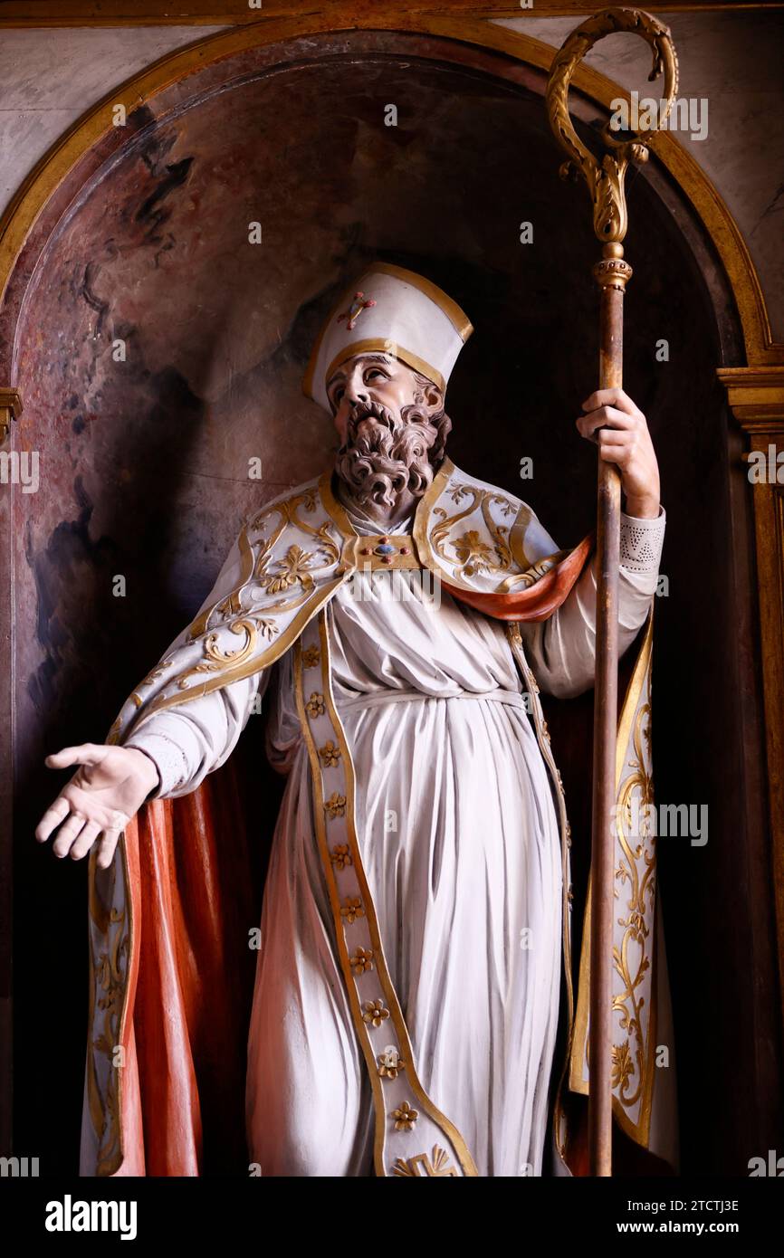 Église Saint-Léonard. Justus de Lyon était le 13e évêque de Lyon.[ Arbois. France. Banque D'Images