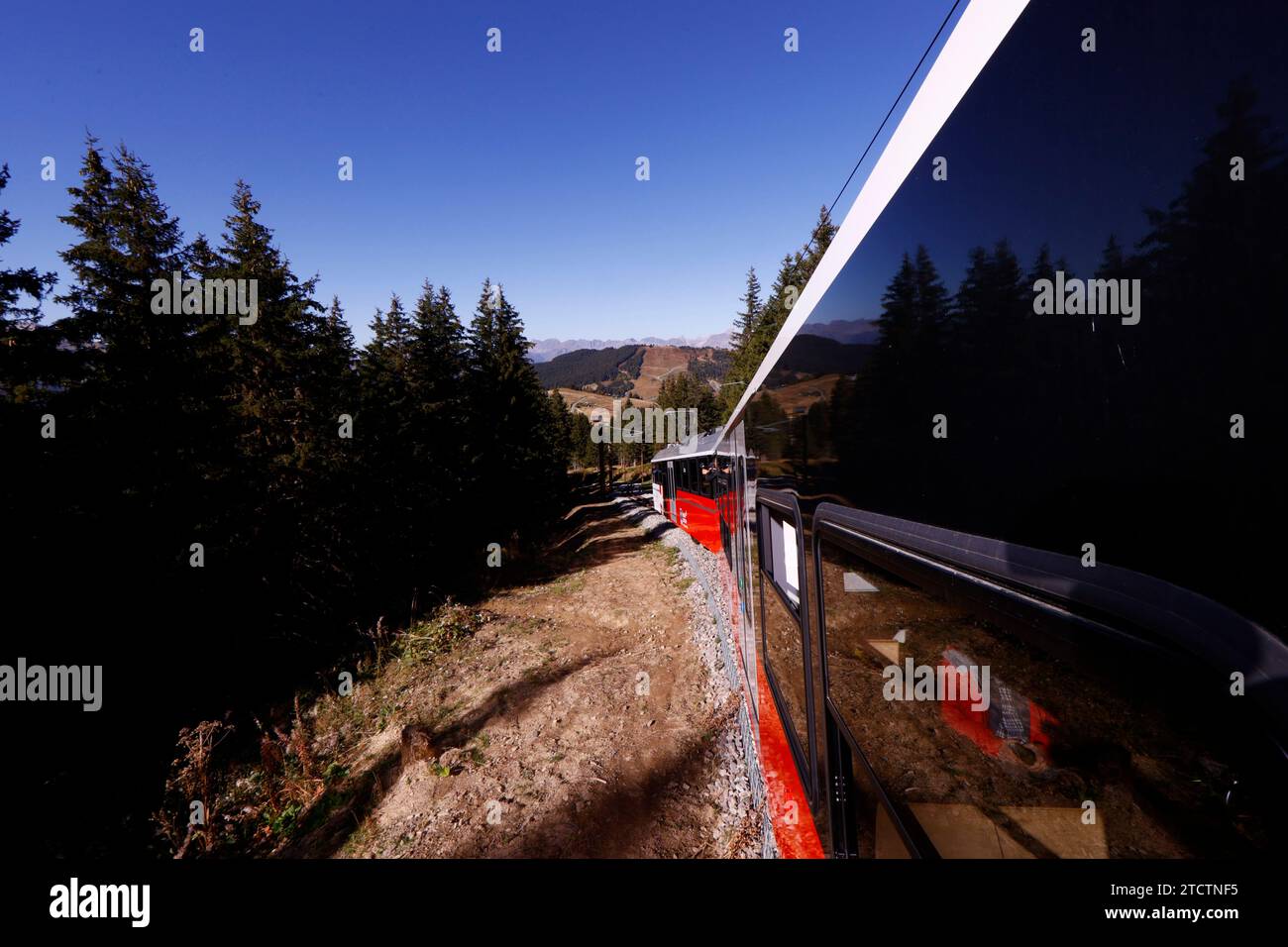 Alpes françaises. Le tramway du Mont blanc (TMB) est la plus haute ligne de chemin de fer de montagne de France. Terminus à 2372 M. Saint Gervais. France. Banque D'Images