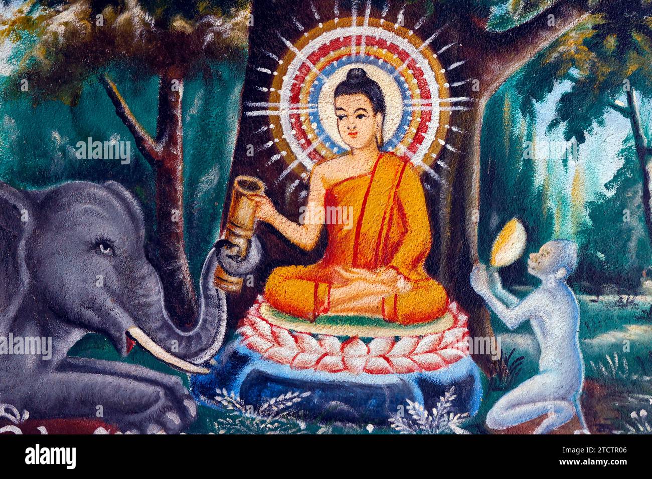 Mongkol Serei Kien Khleang Pagode. Vie de Siddhartha Gautama, le Bouddha. Le Bouddha en retraite assisté par des disciples et un singe et éléphant wi Banque D'Images