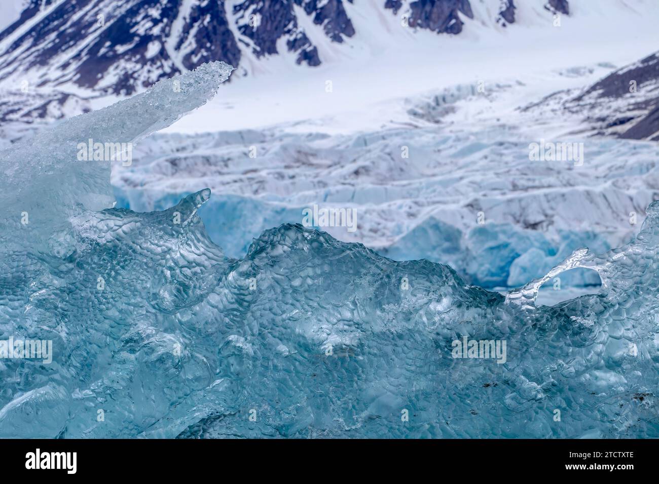 Glace glaciaire - Glacier Monacobreen Banque D'Images