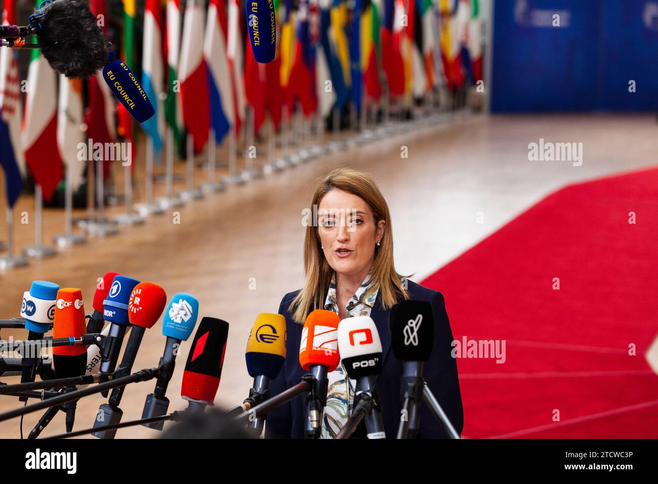 Bruxelles, Belgique. 14 décembre 2023. © Nicolas Landemard/le Pictorium/MAXPPP - Bruxelles 14/12/2023 Roberta Metsola. Arrivees des chefs d'etats au sommet européen. Crédit : MAXPPP/Alamy Live News Banque D'Images