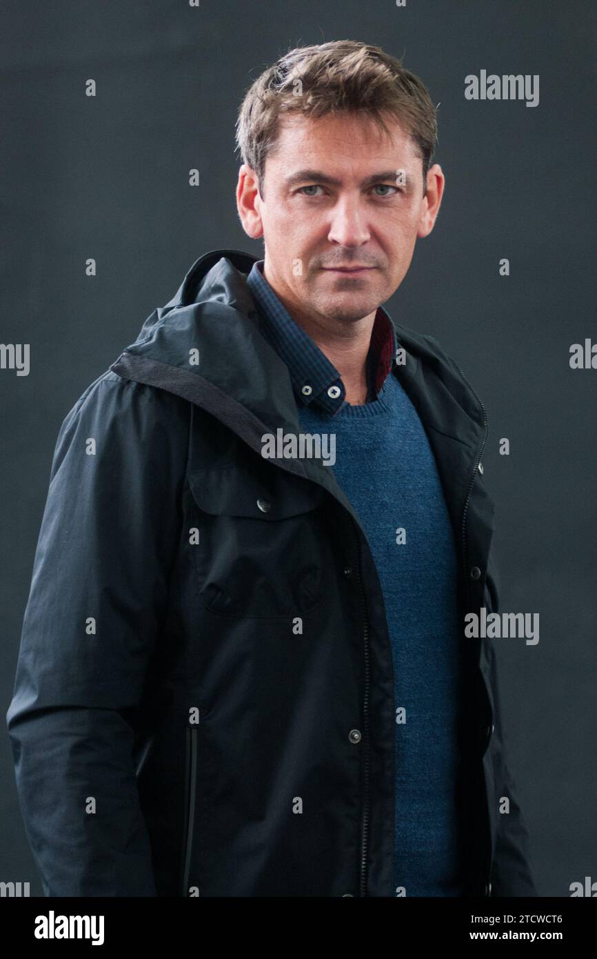 Directeur irlandais, présentateur de télévision, auteur et conférencier Conor Woodman assiste à un photocall au cours de l'Edinburgh International Book Festival sur Banque D'Images