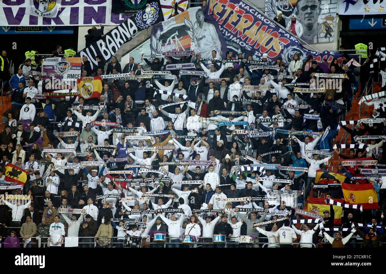 MADRID. 6 décembre 2014. Fans du Real Madrid lors du match de championnat entre le Real Madrid et la Celta de Vigo. Photo Oscar del Pozo ARCHDC. Crédit : Album / Archivo ABC / Oscar del Pozo Banque D'Images