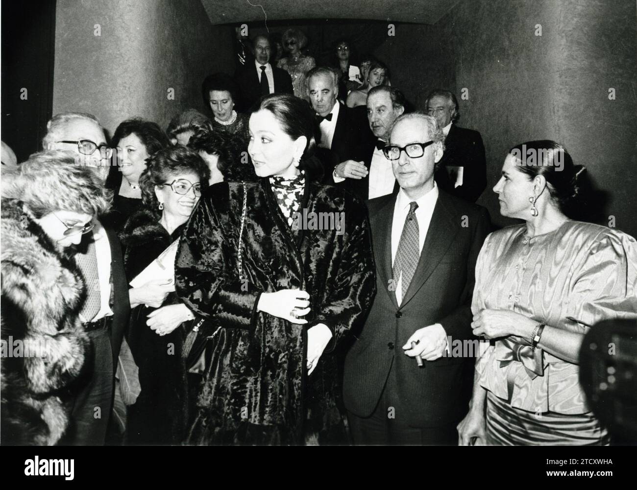 Madrid, 08/22/1988. Isabel Preysler et Miguel Boyer à leur arrivée à la cérémonie des Mayte Theater Awards. Crédit : Album / Archivo ABC Banque D'Images