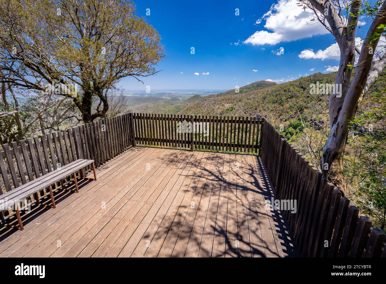 Bottle Tree Bluff Lookout dans le parc national des montagnes Bunya, Queensland, Australie Banque D'Images