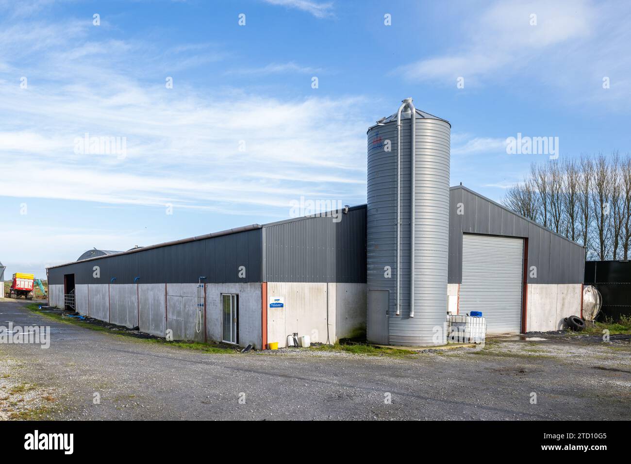 Nourrir Silo dans une ferme dans le comté de Limerick, Irlande. Banque D'Images