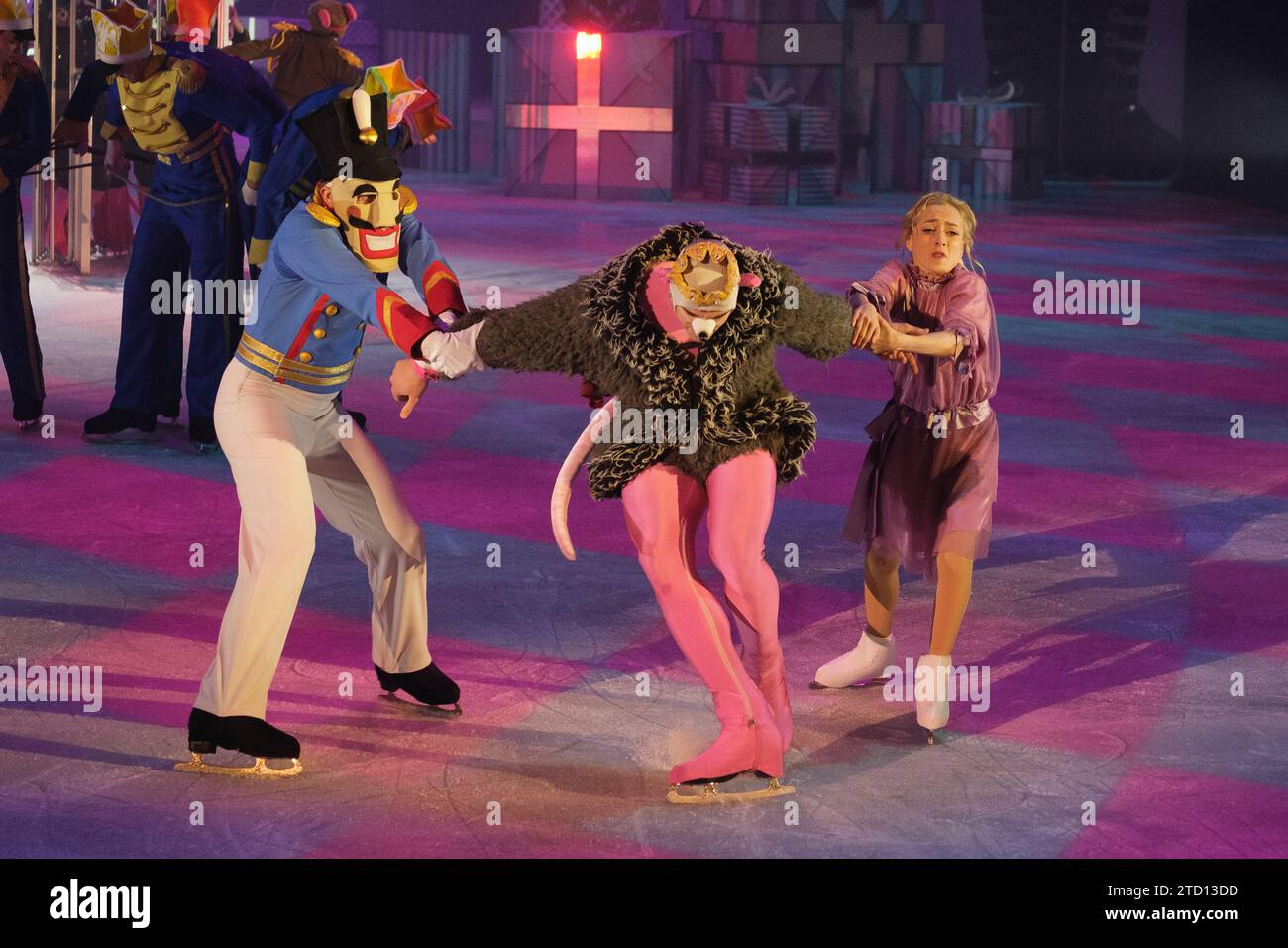 Dansez lors de la présentation du spectacle Christmas on Ice The Nutcracker au Madrid Arena. 15 décembre 2023 Espagne (photo par Oscar Go Banque D'Images