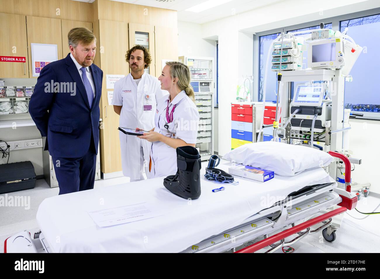 UTRECHT - le roi Willem-Alexander lors d'une visite de travail à la St. L'hôpital Antonius. La visite du roi se concentre sur l'avenir des soins hospitaliers. ANP POOL PATRICK VAN EMST pays-bas sorti - belgique sorti Banque D'Images