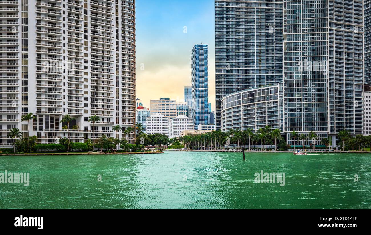 Gratte-ciel dans le district de Brickell, Miami, Floride. Banque D'Images