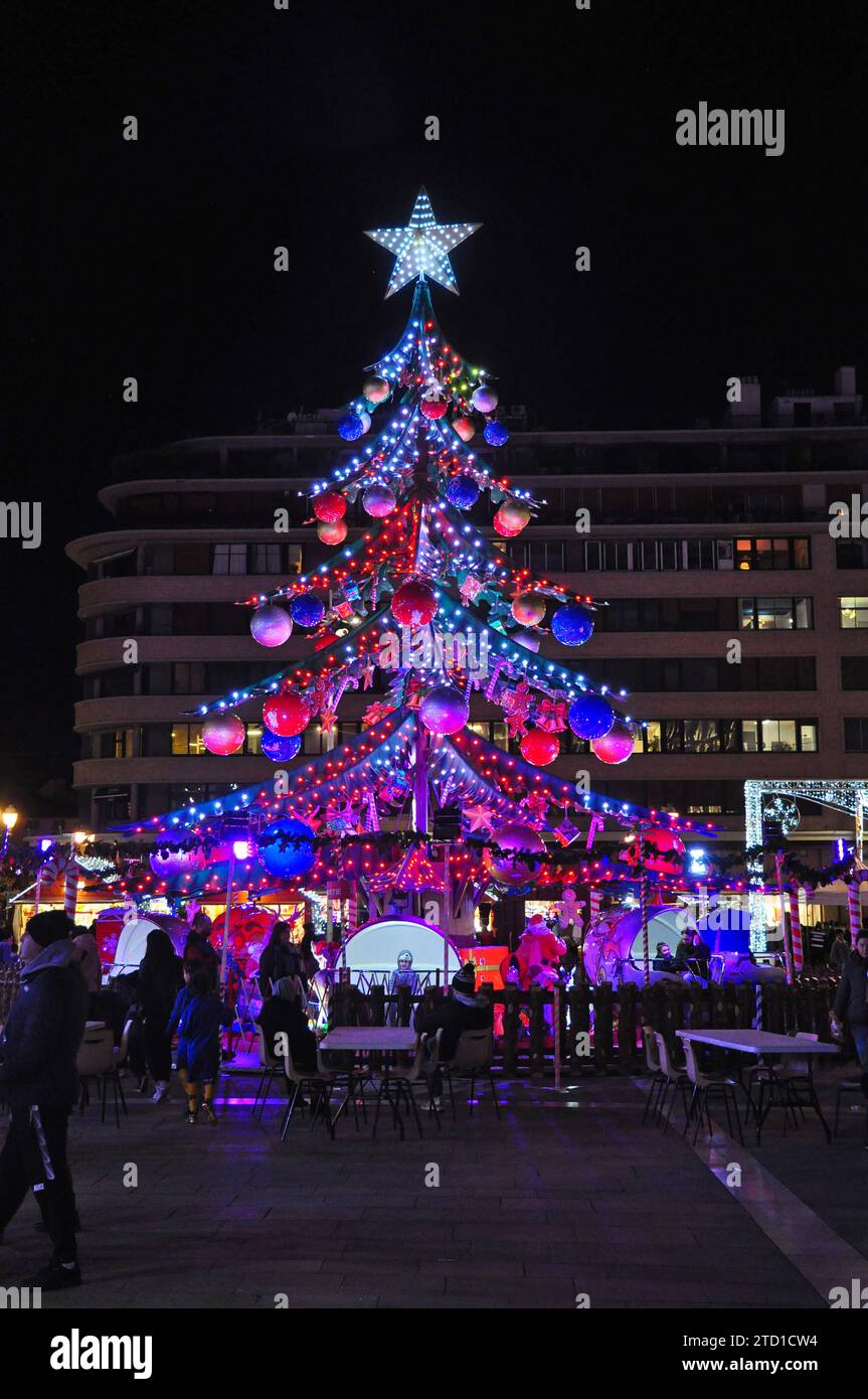 Illuminations de chalets de Noël à Toulon France Provence Banque D'Images