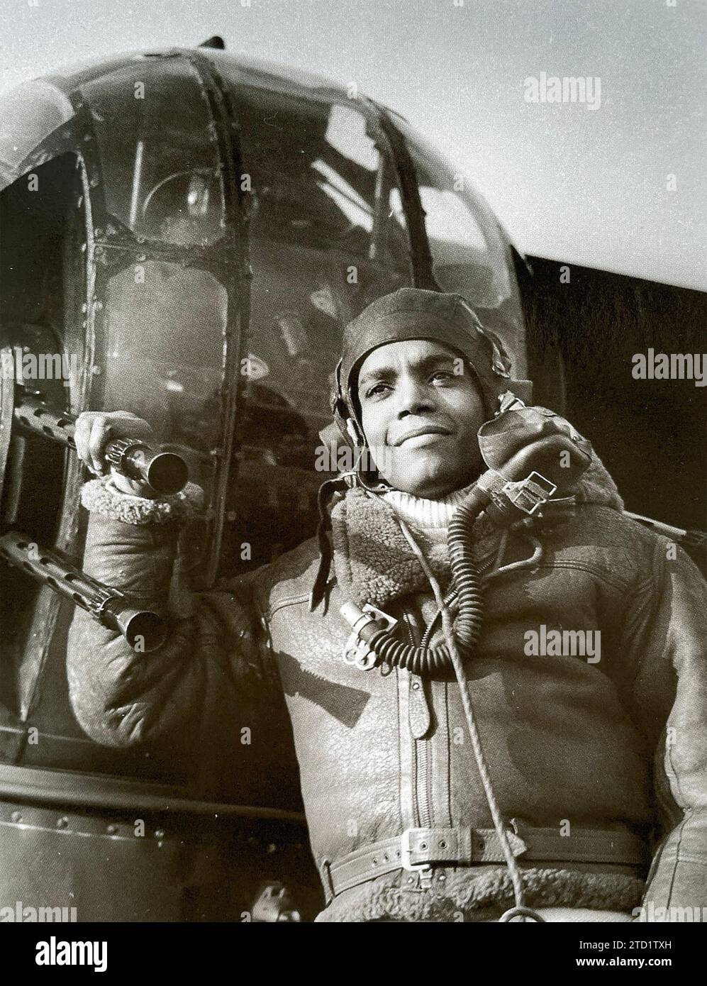 LINCOLN LYNCH (1920-2011) militant jamaïcain-américain des droits civiques et vétéran de la RAF. Photographié à la RAF Pocklington en janvier 1944 alors qu'il était arrière-mitrailleur dans un Halifax avec le 102e escadron. Banque D'Images