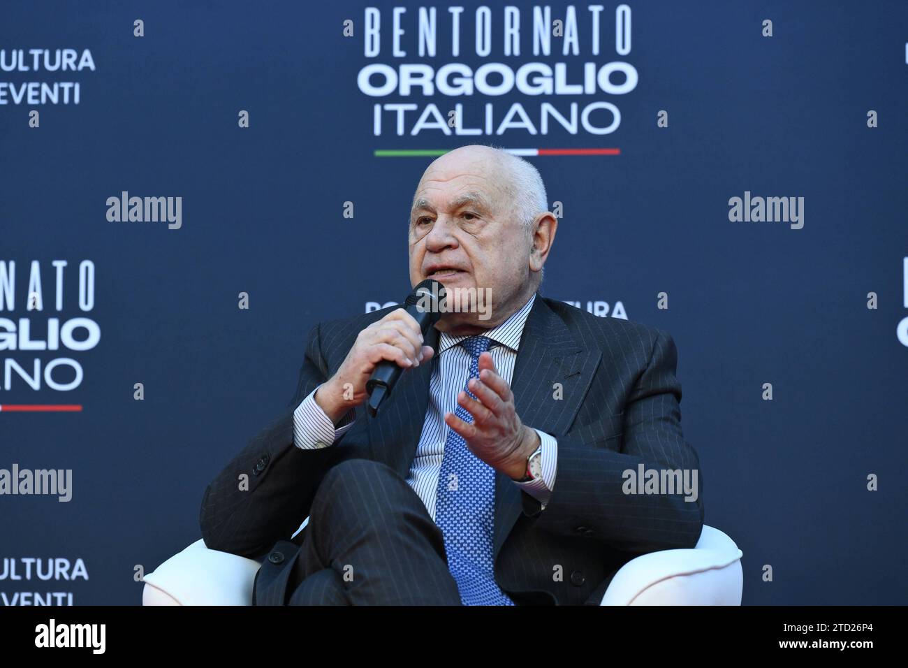 Reportage - Atreju 2023 - Orgoglio Italiano - jour 2 Carlo Nordio pendant Atreju 2023 - Orgoglio Italiano - jour 2, célébration de Fratelli dItalia, 15 décembre 2023, Castel Sant Angelo, Rome, Italie. Rome Castel Sant Angelo Italie Copyright : xDomenicoxCippitellix/xLiveMediax LPN 1164170 Banque D'Images Reportage - Atreju 2023 - Orgoglio Italiano - jour 2 Carlo Nordio pendant Atreju 2023 - Orgoglio Italiano - jour 2, célébration de Fratelli dItalia, 15 décembre 2023, Castel Sant Angelo, Rome, Italie. Rome Castel Sant Angelo Italie Copyright : xDomenicoxCippitellix/xLiveMediax LPN 1164170 Banque D'Images