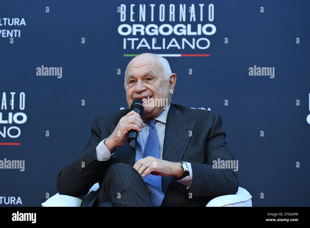Reportage - Atreju 2023 - Orgoglio Italiano - jour 2 Carlo Nordio pendant Atreju 2023 - Orgoglio Italiano - jour 2, célébration de Fratelli dItalia, 15 décembre 2023, Castel Sant Angelo, Rome, Italie. Rome Castel Sant Angelo Italie Copyright : xDomenicoxCippitellix/xLiveMediax LPN 1164167 Banque D'Images Reportage - Atreju 2023 - Orgoglio Italiano - jour 2 Carlo Nordio pendant Atreju 2023 - Orgoglio Italiano - jour 2, célébration de Fratelli dItalia, 15 décembre 2023, Castel Sant Angelo, Rome, Italie. Rome Castel Sant Angelo Italie Copyright : xDomenicoxCippitellix/xLiveMediax LPN 1164167 Banque D'Images
