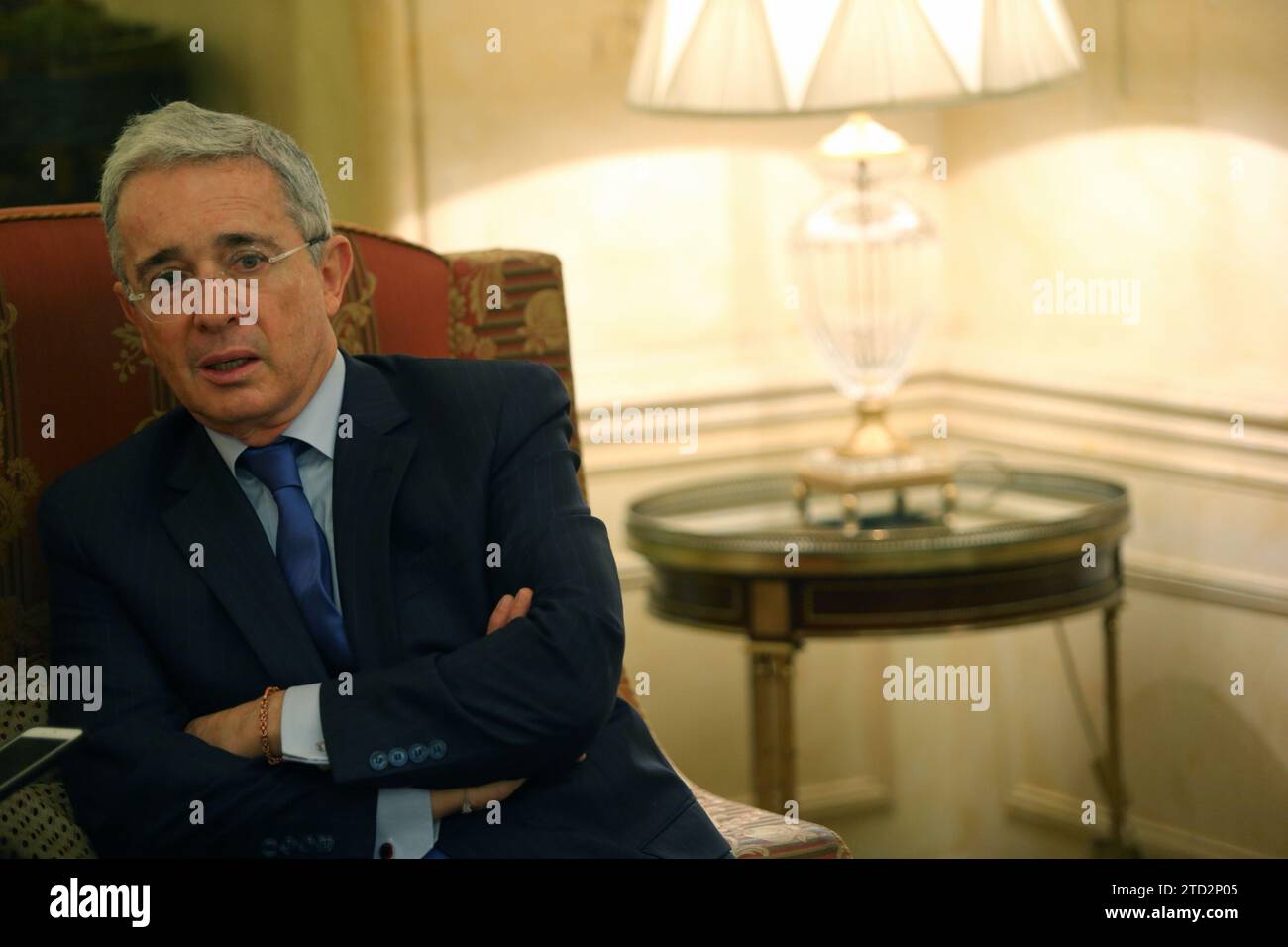 Madrid, 07/08/2016. Entretien avec Álvaro Uribe, ancien président de la Colombie. Photo : Ernesto Agudo ARCHDC. Crédit : Album / Archivo ABC / Ernesto Agudo Banque D'Images