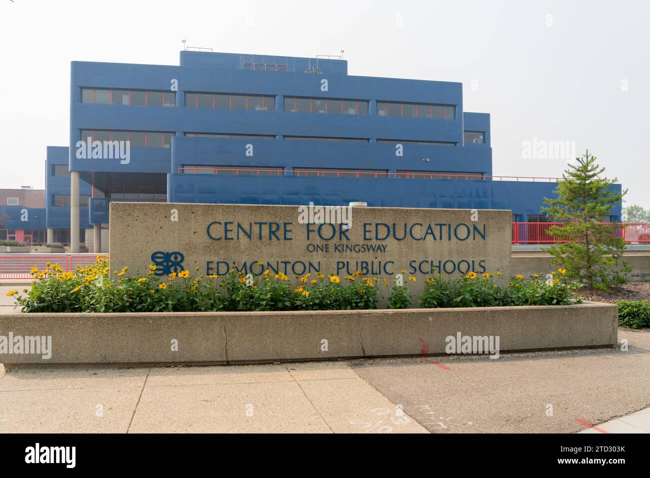 Le bureau de district scolaire du Centre for Education à Edmonton, Alberta, Canada Banque D'Images