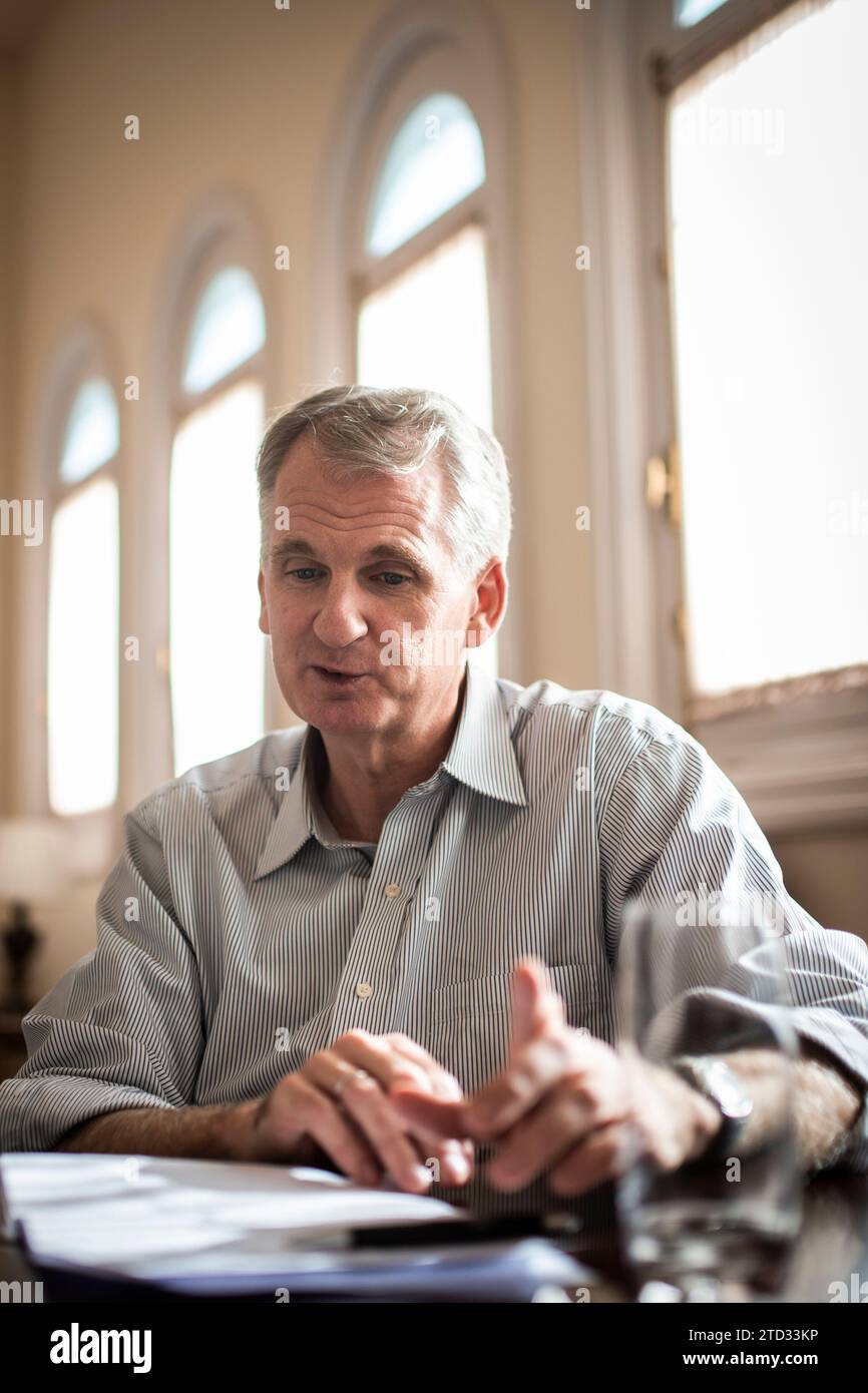 Madrid, 12/04/2018. Entretien avec Timothy Snyder. Photo : Maya Balanya Archdc. Crédit : Album / Archivo ABC / Maya Balanya Banque D'Images Madrid, 12/04/2018. Entretien avec Timothy Snyder. Photo : Maya Balanya Archdc. Crédit : Album / Archivo ABC / Maya Balanya Banque D'Images