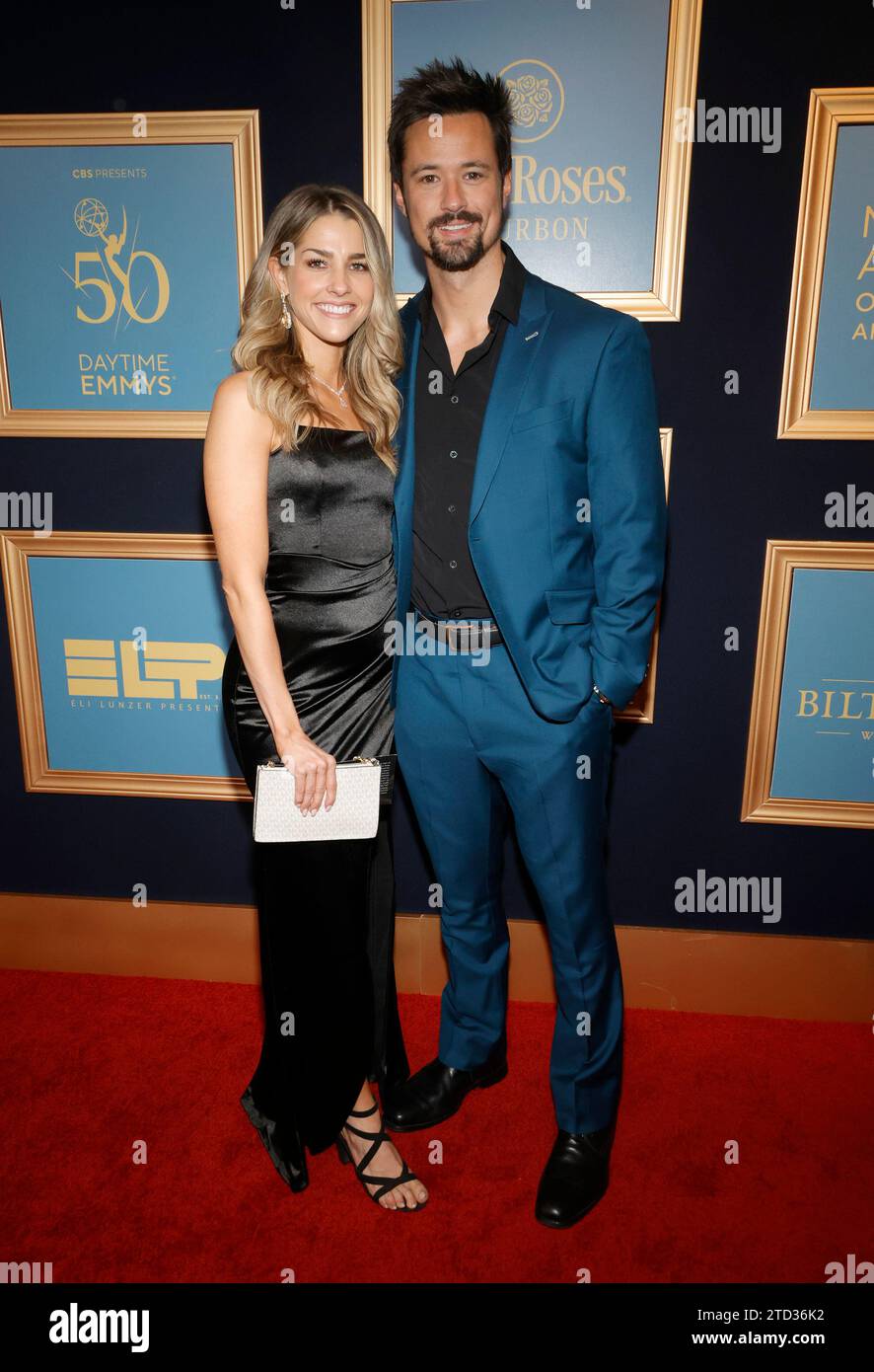 LOS ANGELES, CA - 15 DÉCEMBRE : Brytnee Ratledge et Matthew Atkinson à la 50e cérémonie des Daytime Emmy Awards le 15 décembre 2023 à l'hôtel The Westin Bonaventure à Los Angeles, Californie. Crédit : Faye Sadou/MediaPunch crédit : MediaPunch Inc/Alamy Live News Banque D'Images