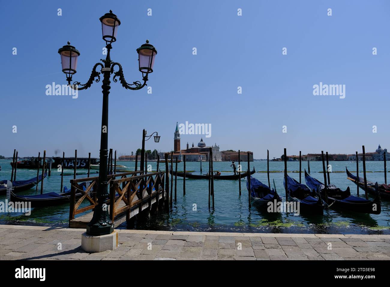 Venise Italie - Riva degli Schiavoni vue sur l'île San Giorgio Maggiore Banque D'Images