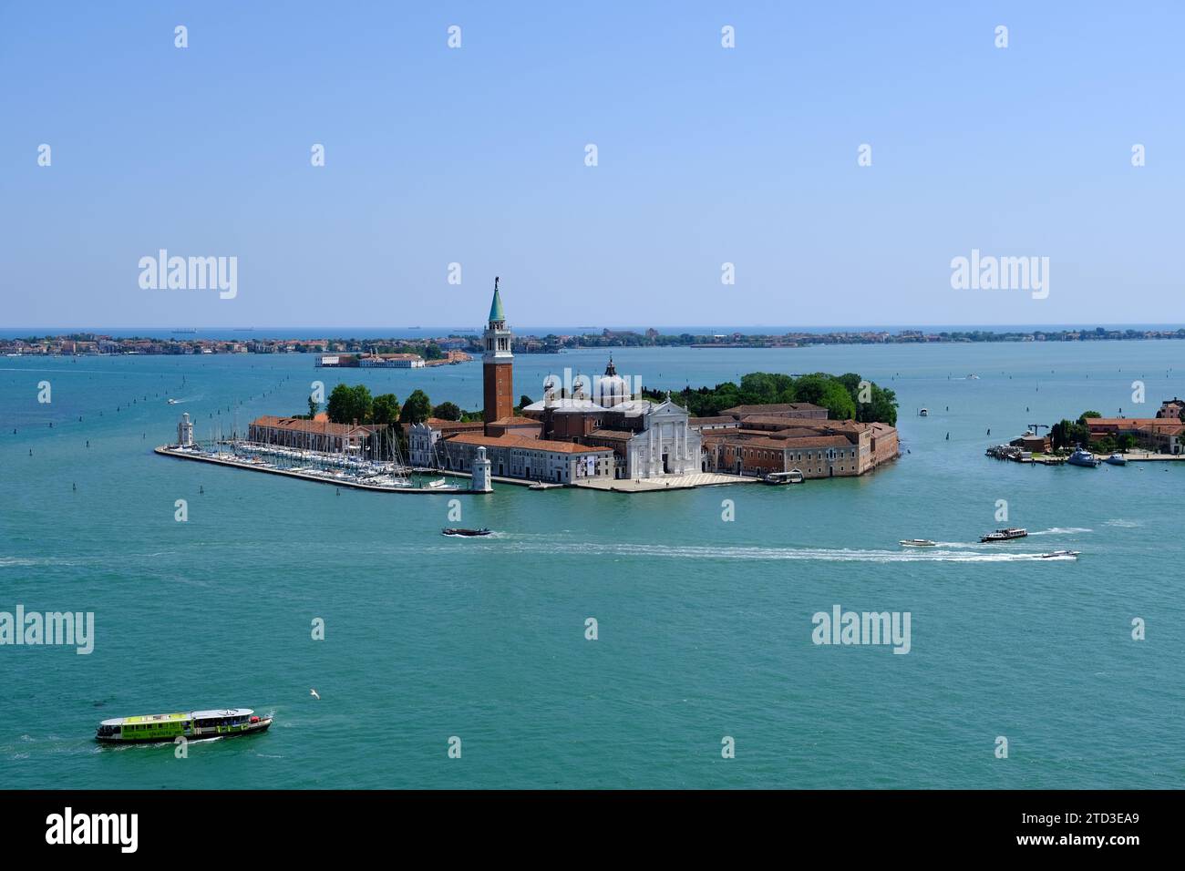 Venise Italie - vue de la tour de la cathédrale Campanile Saint-Marc sur l'île San Giorgio Maggiore Banque D'Images