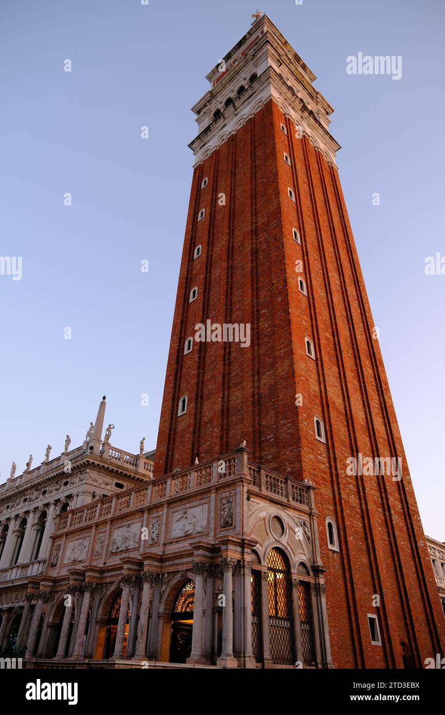 Venise Italie - Campanile di San Marco - Tour cathédrale carrée Banque D'Images