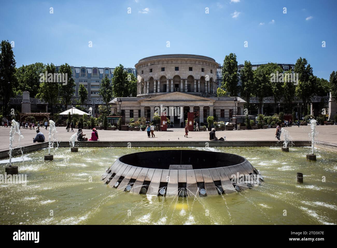 HISTOIRE DE PARIS - ARCHITECTURE PARISIENNE - ROTONDE DE LA VILLETTE - CLAUDE-NICOLAS LEDOUX ARCHITECTE - DATE DE CONSTRUCTION 1784-1788 - MONUMENT DE PARIS © F.BEAUMONT Banque D'Images