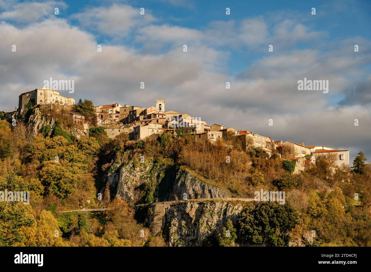 Macchiagodena est une commune italienne de 1 648 habitants dans la province d'Isernia en Molise. Banque D'Images