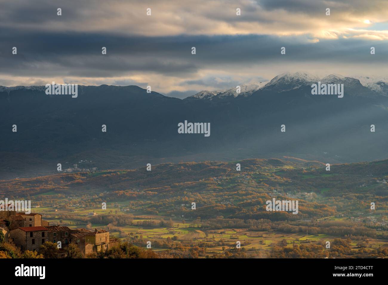 Macchiagodena est une commune italienne de 1 648 habitants dans la province d'Isernia en Molise. Banque D'Images