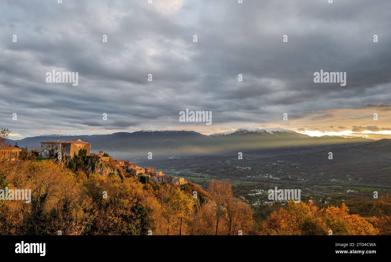 Macchiagodena est une commune italienne de 1 648 habitants dans la province d'Isernia en Molise. Banque D'Images