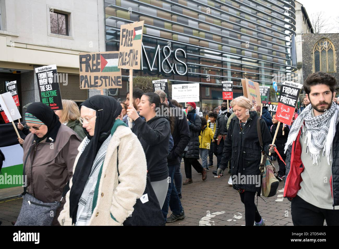 Journée nationale d ' action pour la Palestine. Manifestation à Norwich, au Royaume-Uni, contre le bombardement continu de Gaza par Israël. 16 décembre 2023 Banque D'Images