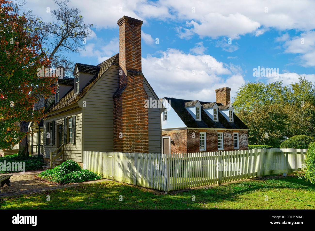 Maison à l'angle de Scotland Street et Palace Green à Colonial Williamsburg, Virginie Banque D'Images