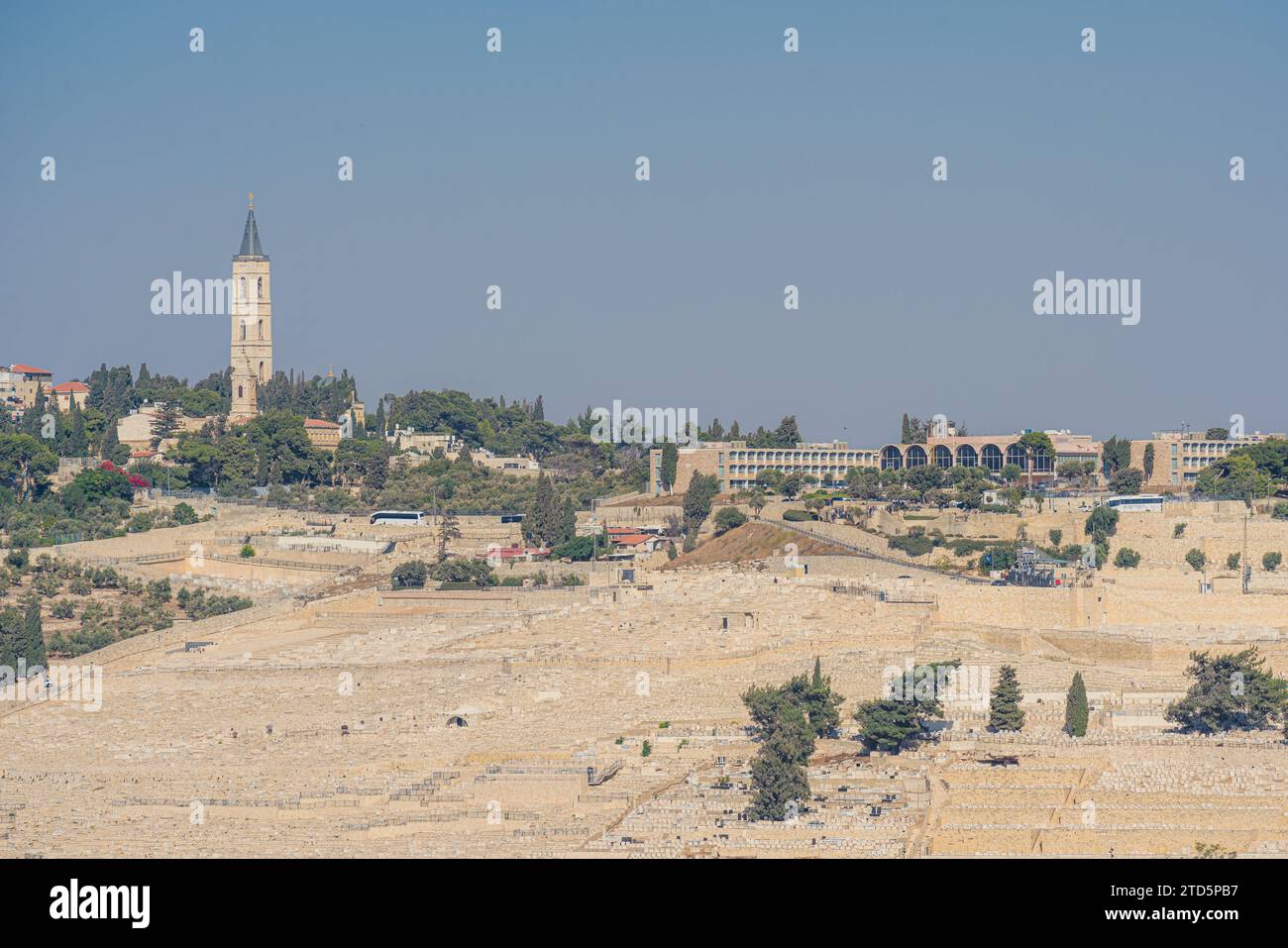Vue du cimetière juif sur le mont des oliviers à Jérusalem-est Banque D'Images