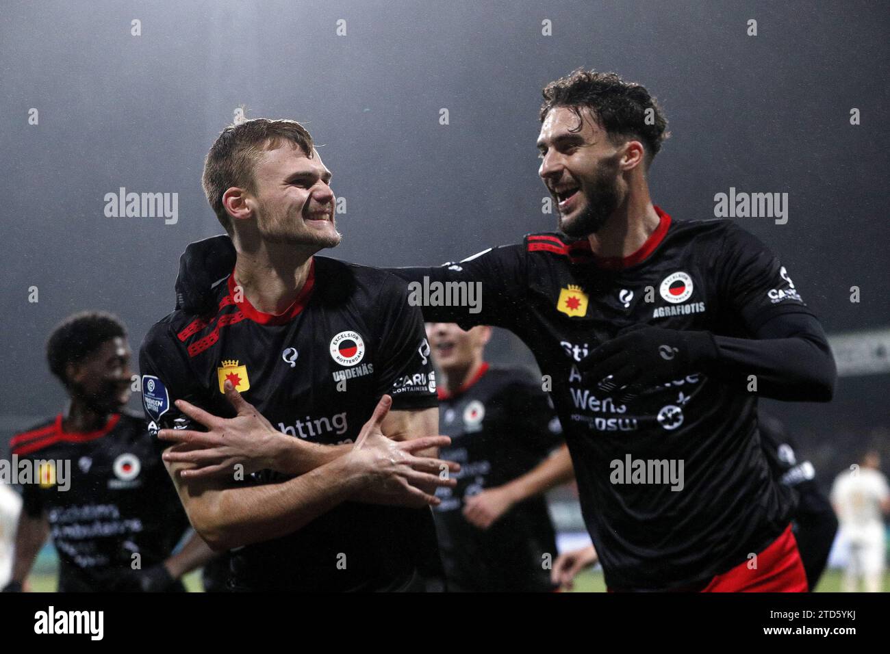 ROTTERDAM - Oscar Uddenas de sbv Excelsior célèbre le 1-1 lors du match néerlandais d'Eredivisie entre sbv Excelsior et Go Ahead Eagles au stade Van Donge & de Roo le 16 décembre 2023 à Rotterdam, aux pays-Bas. ANP JEROEN PUTMANS Banque D'Images