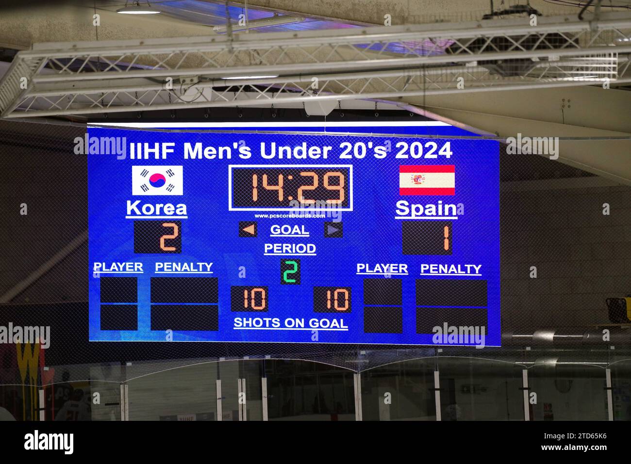 Dumfries, 12 décembre 2023. Le tableau de bord lors du match Corée contre Espagne au Championnat du monde U20 de hockey sur glace 2024 de l'IIHF, Division II, Groupe A au Dumfries Ice Bowl. Crédit : Colin Edwards Banque D'Images