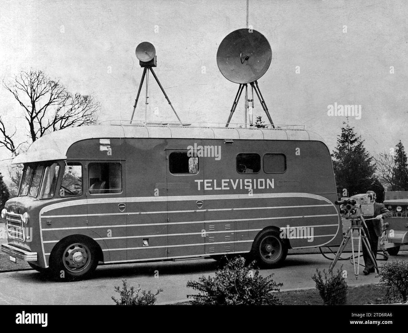 Espagne. Mai 1956. Équipement mobile Marconi, avec caméras et émetteurs micro-ondes. Crédit : Album / Archivo ABC Banque D'Images