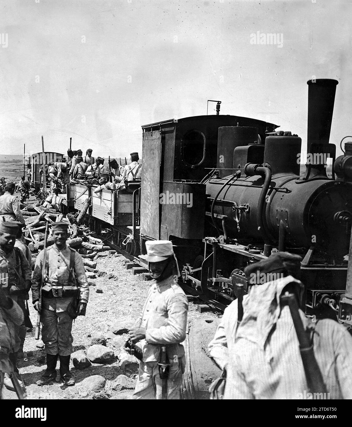 07/31/1909. Le chemin de fer minier - machines et wagons de chemin de fer miniers utilisés pour les wagons de nourriture et de munitions. Crédit : Album / Archivo ABC / Ramón Alba Banque D'Images