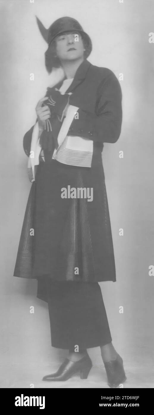 Dans l'image, un manteau de 1923. Crédit : Album / Archivo ABC / Trude Fleischmann Banque D'Images