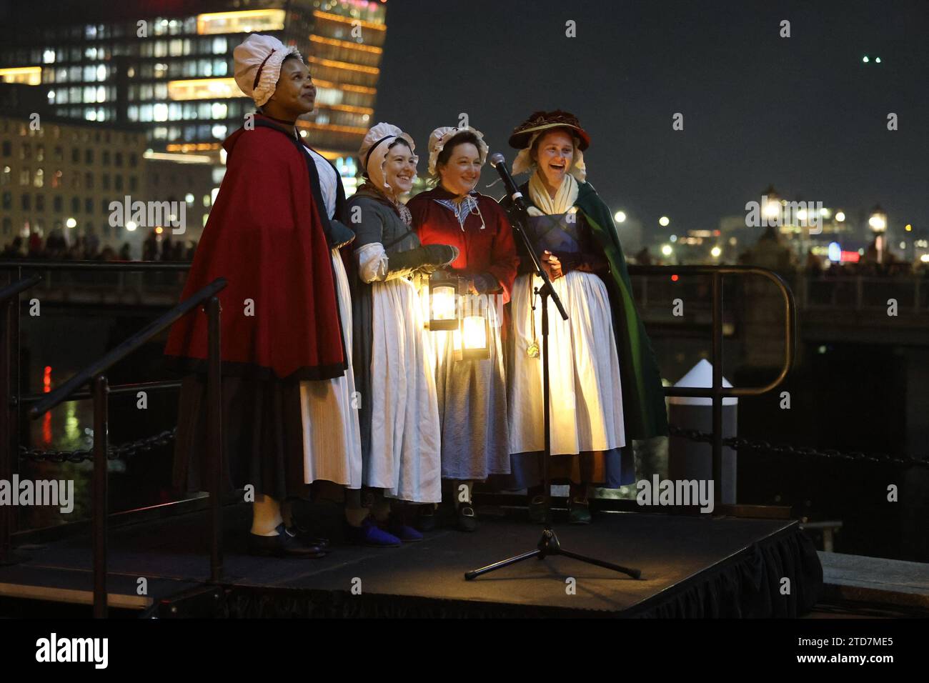 Boston, Massachusetts, États-Unis. 16 décembre 2023. Le 250th Boston Tea Party a lieu dans des lieux emblématiques reproduisant les réunions menant au port de Boston où le thé est jeté par-dessus bord des navires. (Image de crédit : © Christy Prosser/ZUMA Press Wire) USAGE ÉDITORIAL SEULEMENT! Non destiné à UN USAGE commercial ! Crédit : ZUMA Press, Inc./Alamy Live News Banque D'Images Boston, Massachusetts, États-Unis. 16 décembre 2023. Le 250th Boston Tea Party a lieu dans des lieux emblématiques reproduisant les réunions menant au port de Boston où le thé est jeté par-dessus bord des navires. (Image de crédit : © Christy Prosser/ZUMA Press Wire) USAGE ÉDITORIAL SEULEMENT! Non destiné à UN USAGE commercial ! Crédit : ZUMA Press, Inc./Alamy Live News Banque D'Images