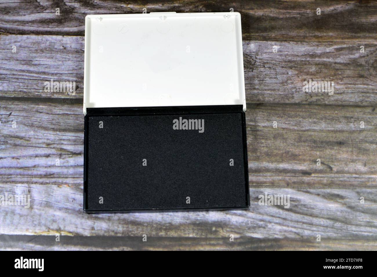 Tampon de tampon, noir pour tampons manuels, tampon encreur, impressions de tampon nettes et propres, avec des caractéristiques hygroscopiques, rétro vintage, pour tampons et doigt Banque D'Images