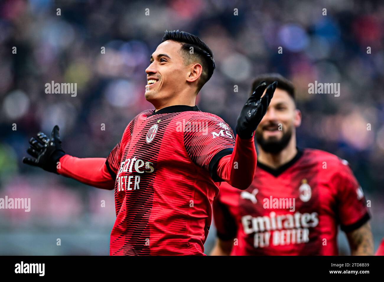 Milan, Italie le 17 décembre 2023. Tijani Reijnders de l'AC Milan célèbre après avoir marqué le premier but de son équipe lors du match de football italien de Serie A AC Milan vs Monza au stade San Siro de Milan, Italie, le 17 décembre 2023 Credit : Piero Cruciatti/Alamy Live News Banque D'Images